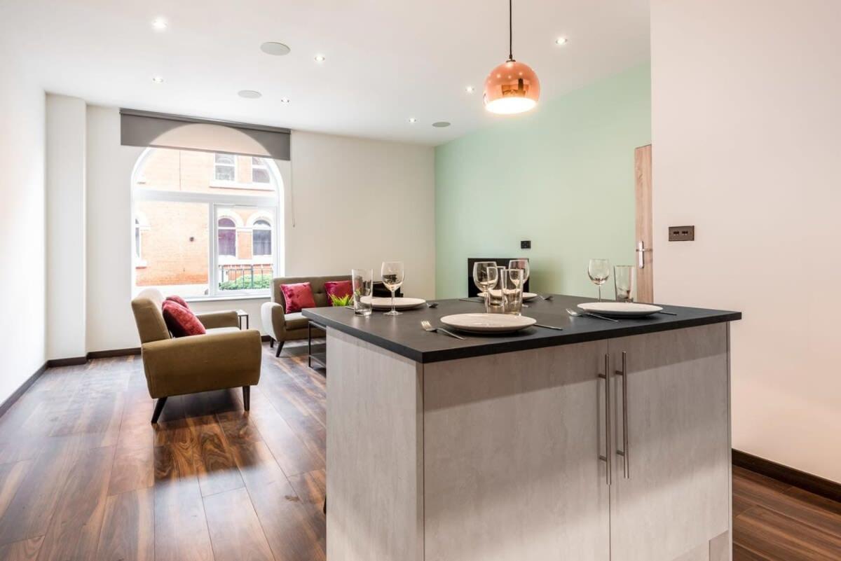 Characterful 2 Bed Apartment With Parking In Hull Kingston upon Hull Buitenkant foto